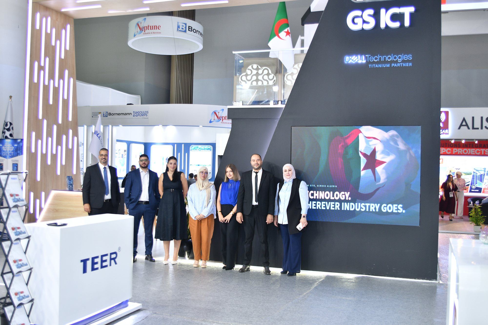 L'équipe GS ICT sur son stand à la NAPEC 2026